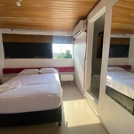 Apartment Cozy 5 Bedroom, 6 Bathroom *