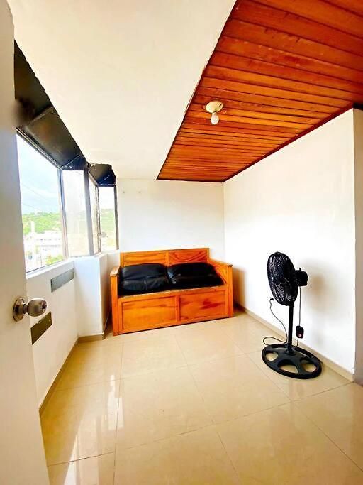 Cozy 5 Bedroom, 6 Bathroom Apartamento