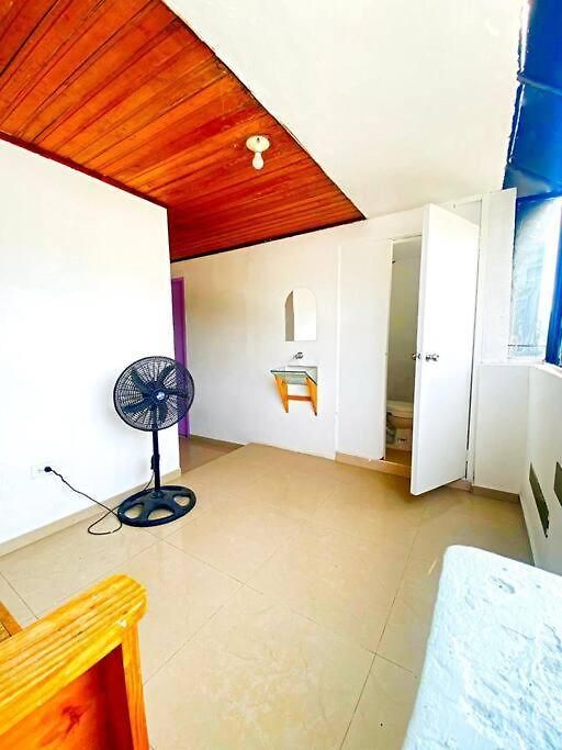 Cozy 5 Bedroom, 6 Bathroom Cartagena