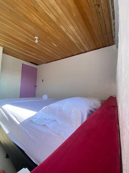 Cozy 5 Bedroom, 6 Bathroom
