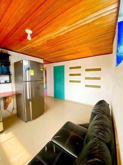 Cozy 5 Bedroom, 6 Bathroom Apartamento