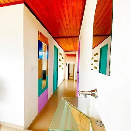 Cozy 5 Bedroom, 6 Bathroom Apartamento Cartagena