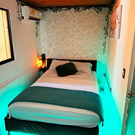 Cozy 5 Bedroom, 6 Bathroom Cartagena
