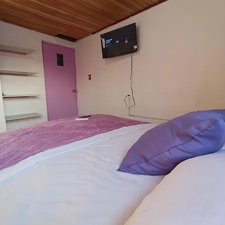 Cozy 5 Bedroom, 6 Bathroom