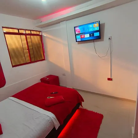 Cozy 5 Bedroom, 6 Bathroom *