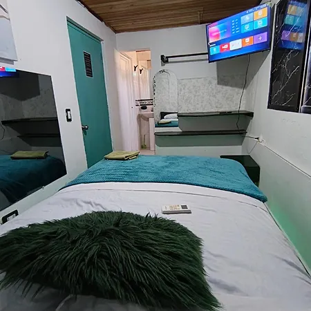 Apartamento Cozy 5 Bedroom, 6 Bathroom *