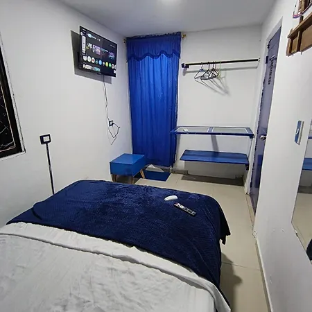Cozy 5 Bedroom, 6 Bathroom Apartamento *